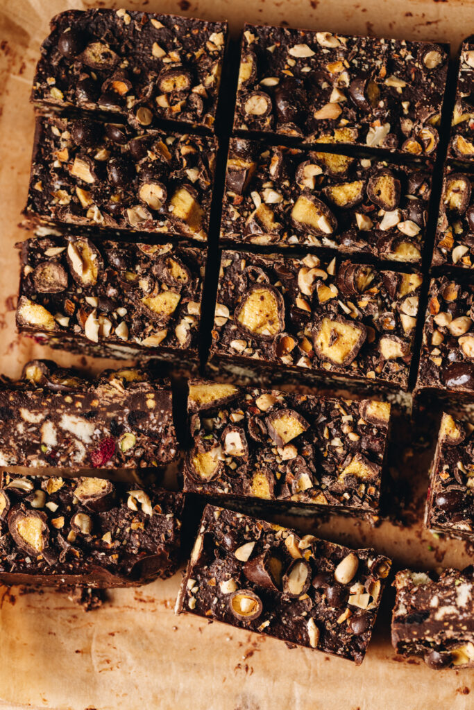 No-bake Hedgehog Slice