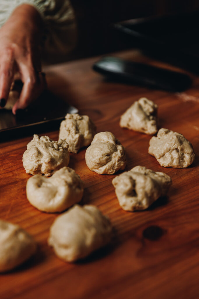 Divide the dough in to 15 pieces 