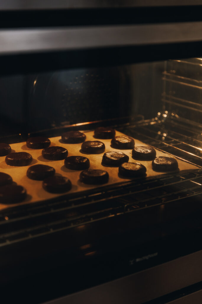 Bake the chocolate biscuits