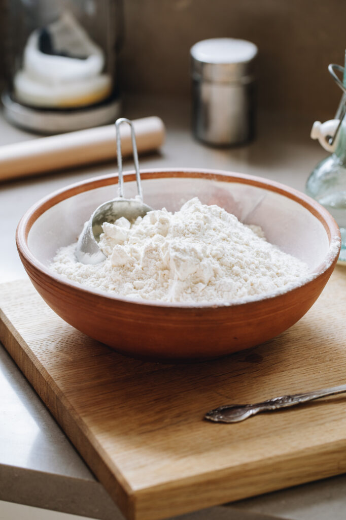 Measure the high grade flour