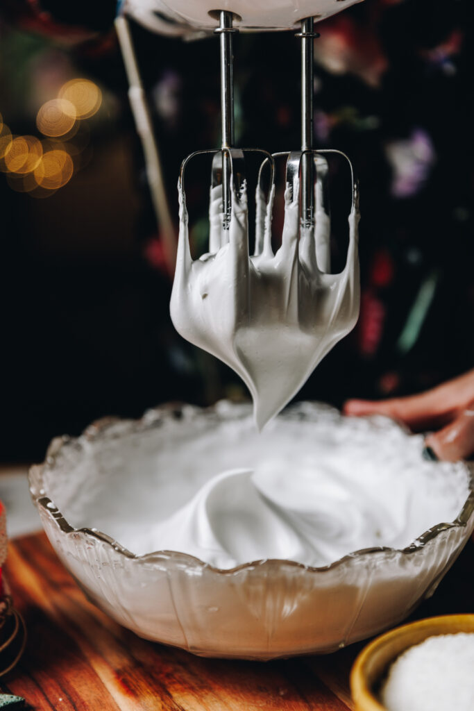 Meringue stiff peaks