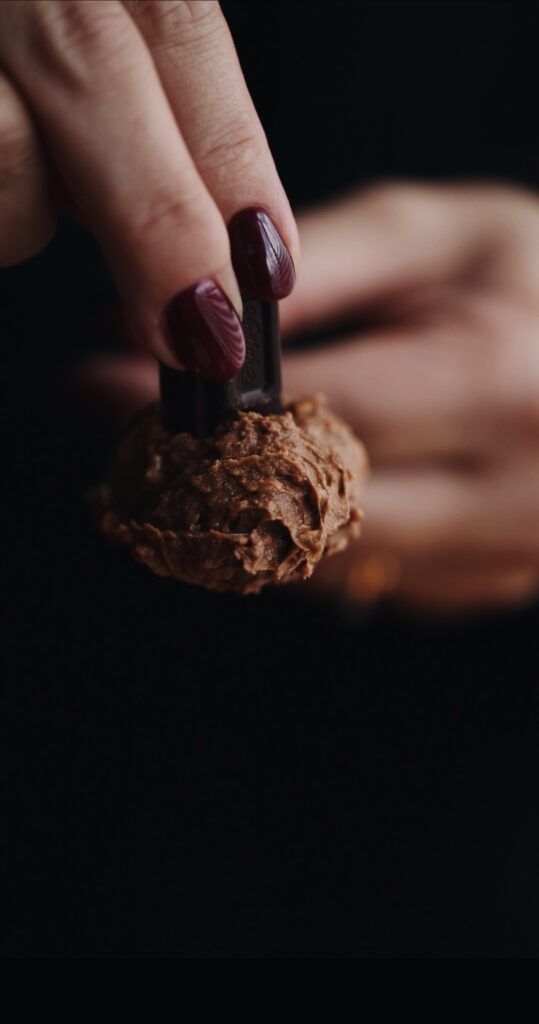 Place the chocolate in the peanut butter