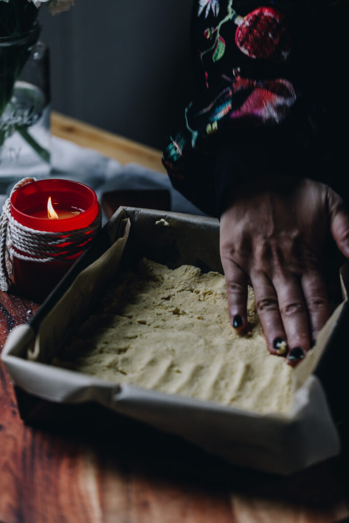 Press the base in to the tin
