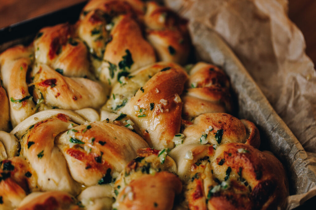 Roasted Garlic Knots