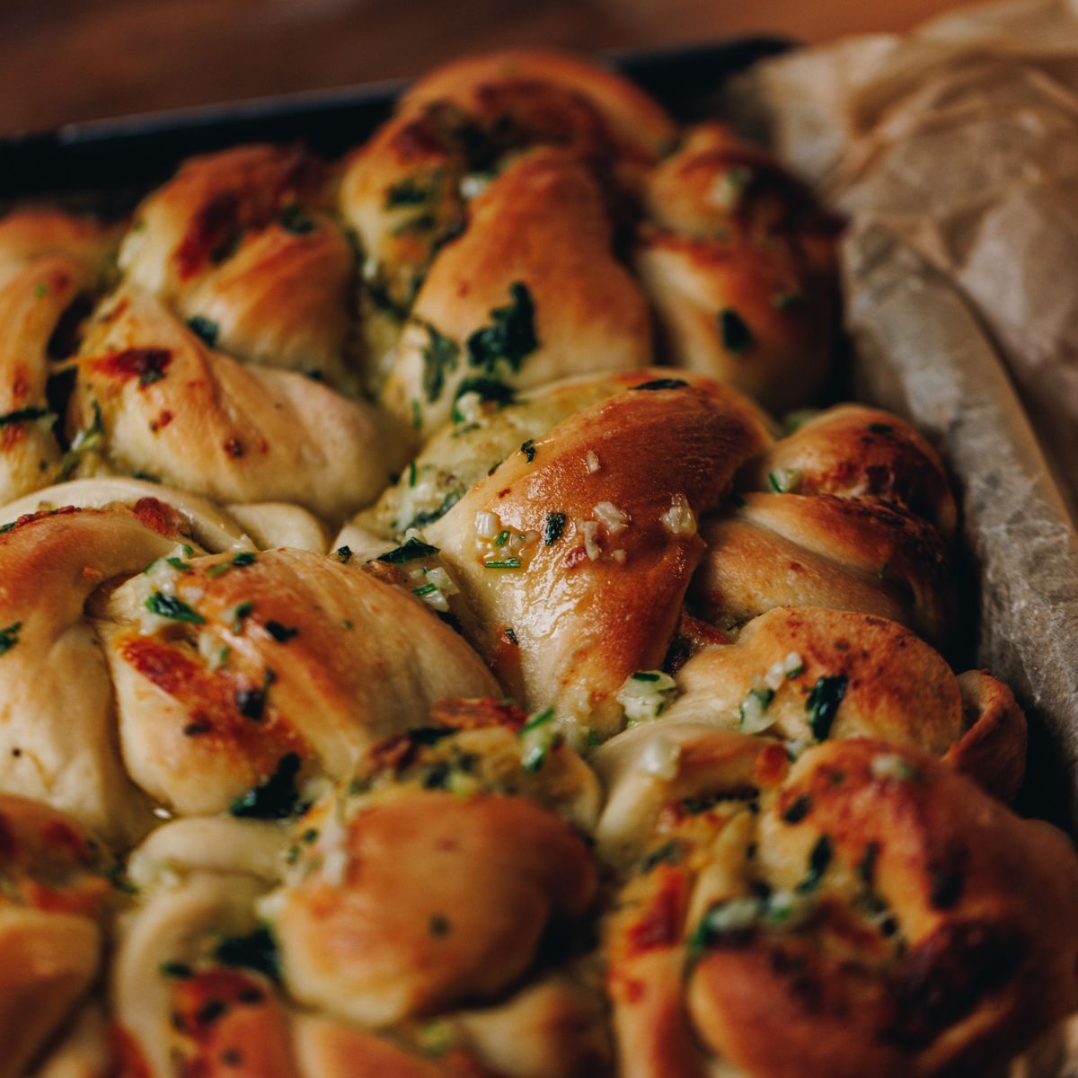 Roasted Garlic Knots