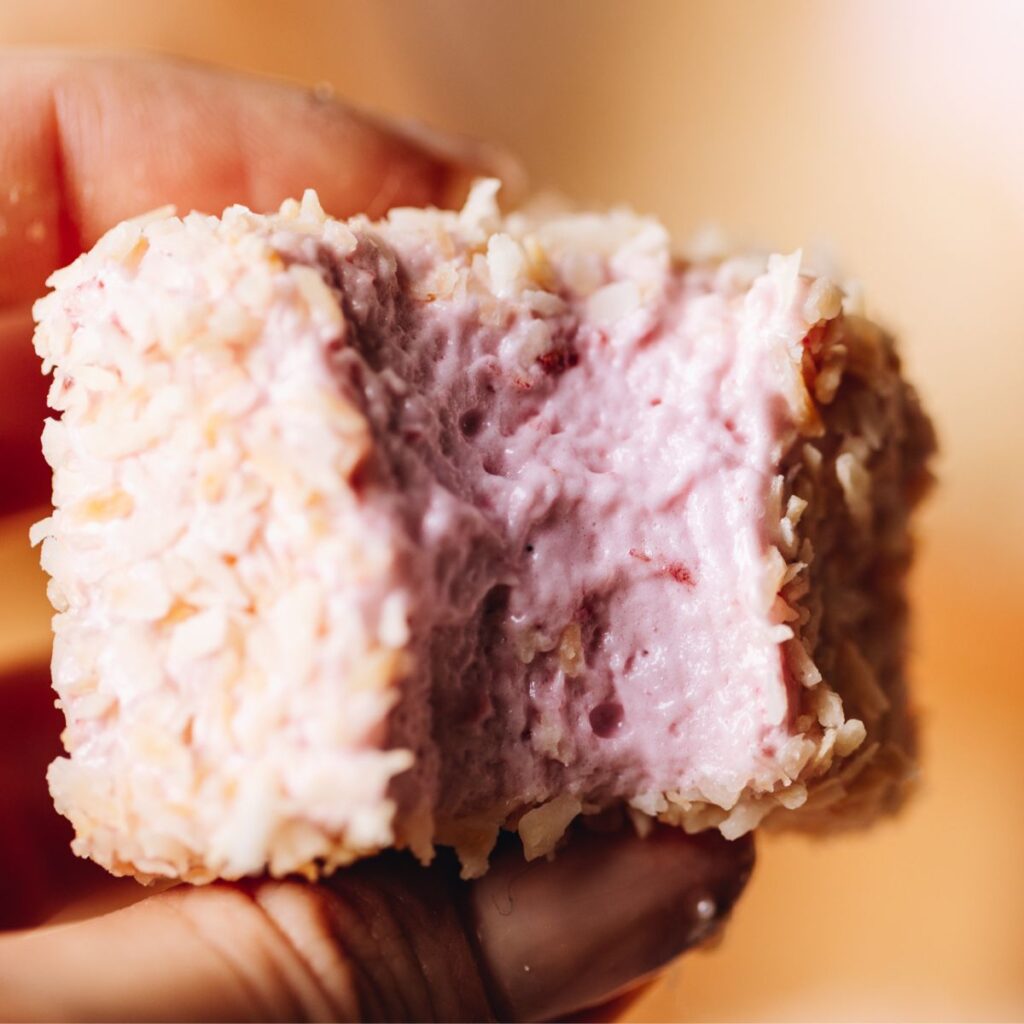 Gushmello Raspberry Egg-free Raspberry Marshmallow - WhānauKai