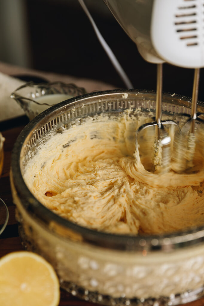 Whipper butter and sugar