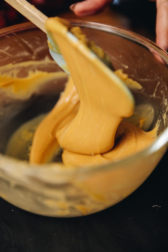 Melted white chocolate 