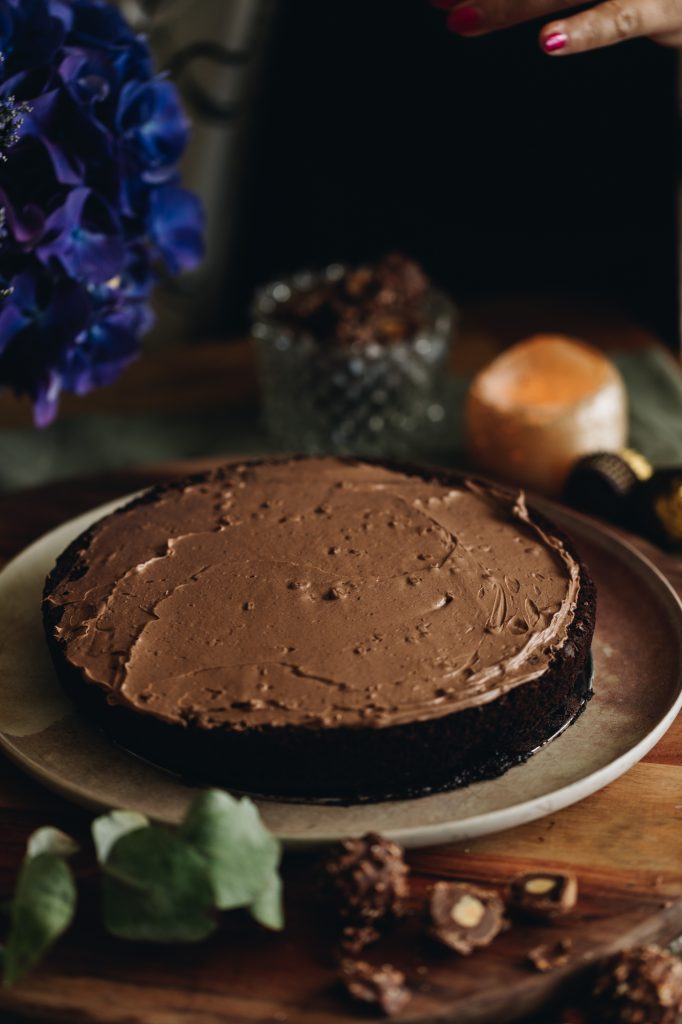 Cake decorating