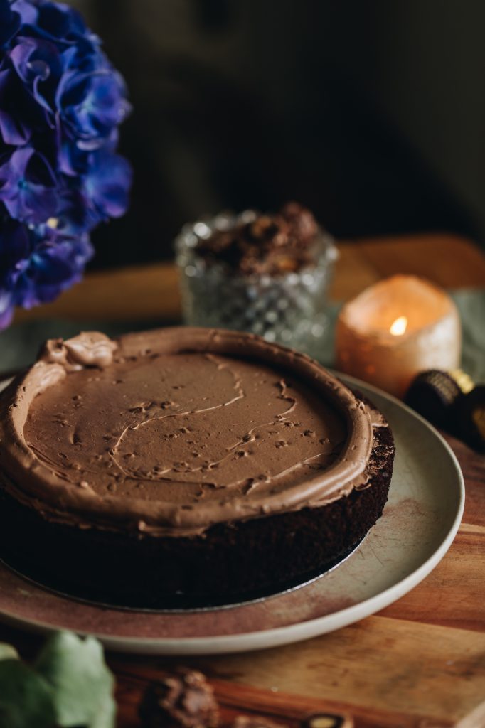Cake decorating