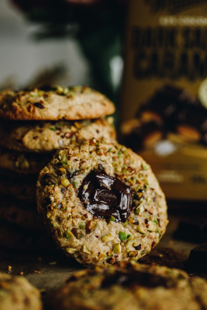 Pistachio and Chocolate Cookies